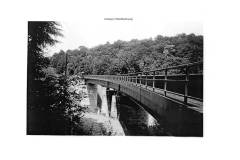 Bau der Eisenbahnbrücke (nach Fertigstellung)